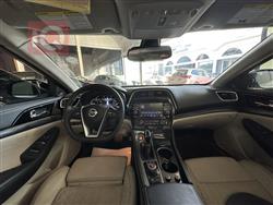 Nissan Maxima